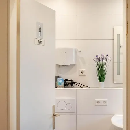 In Mecklenburg شقة *