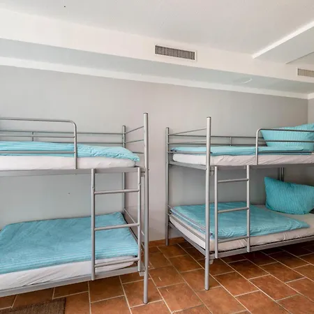 In Mecklenburg شقة *